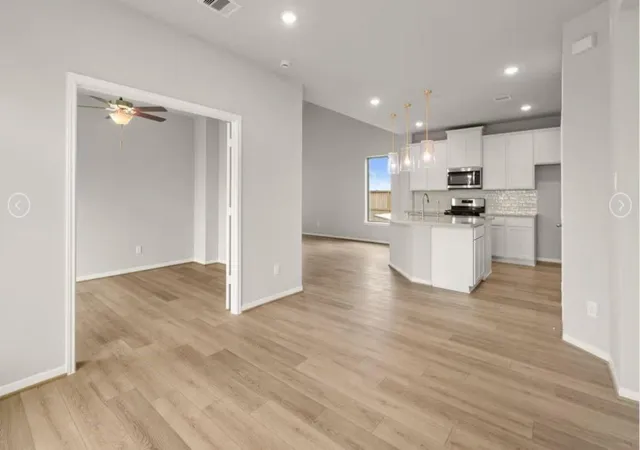 Photo 3 of Single family home for sale at 31865 Pecan Cottage Ln, Spring, TX 77386 | MLS# 76080873 | Listing updated on 2026-09-17