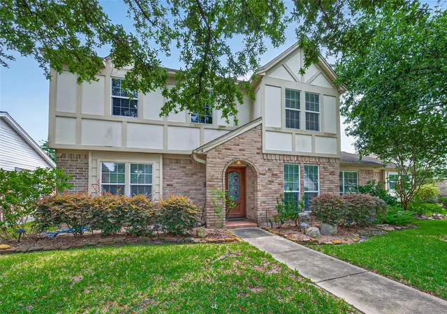 2nd image of 16217 Lakeview Dr, Jersey Village, TX 77040 | MLS# 96733438