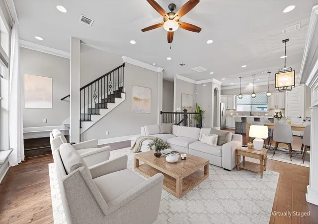 Photo 3 of Single family home for sale at 1429 W 21st Street, Houston, TX 77008 | MLS# 87504839 | Listing updated on 2026-08-22