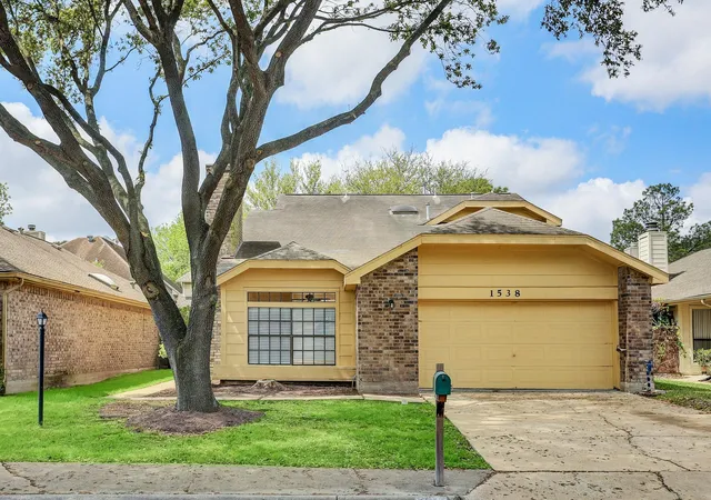 Homes for sale in Houston, TX | 1538 Ainsdale Dr, Houston, TX 77077 | MLS# 40621656