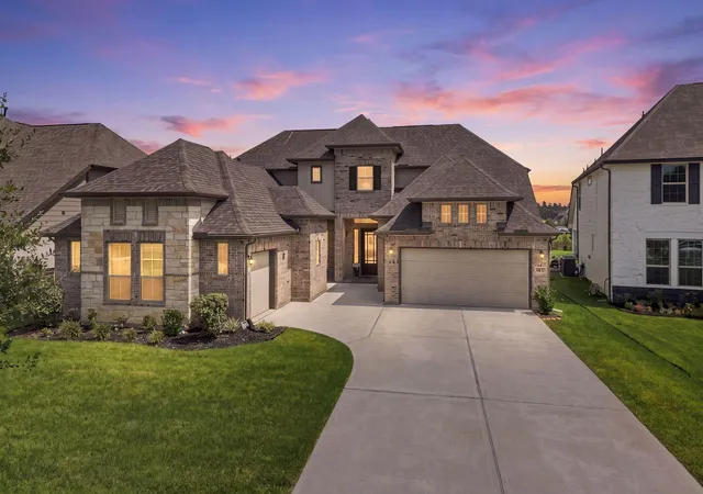 Photo 2 of Single family home for sale at 225 Peninsula Point Dr, Montgomery, TX 77356 | MLS# 14075149 | Listing updated on 2026-09-21