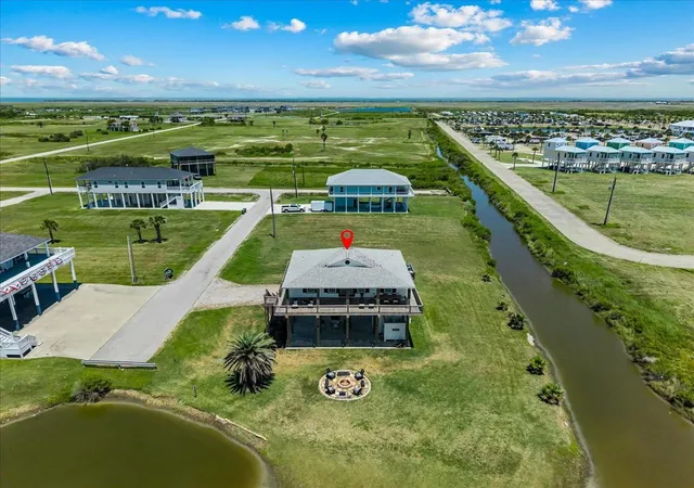 40th image of 810 Casa Dr, Port Bolivar, TX 77650 | MLS# 84469090