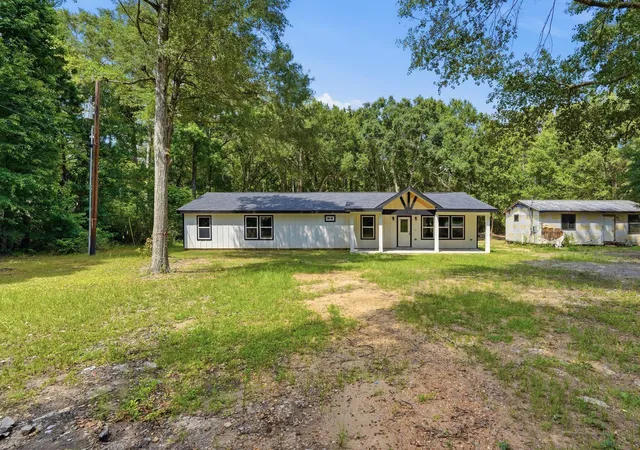 3rd image of 13828 Bronte Courts Dr, Willis, TX 77378 | MLS# 19863497