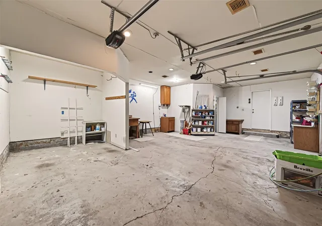 Photo 36 of Single family home for sale at 303 Longview Dr, Sugar Land, TX 77478 | MLS# 10295316 | Listing updated on 2026-09-06