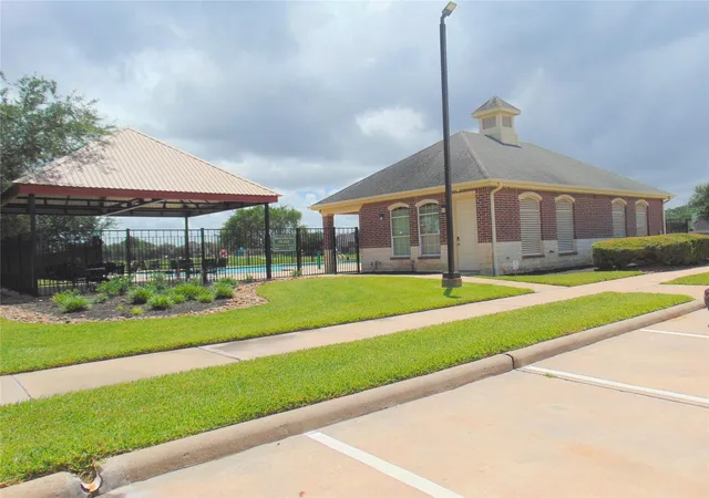 33rd image of 1319 Magnolia Dale Dr, Fresno, TX 77545 | MLS# 6371713
