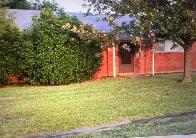 Photo 1 of Single family home for sale at 3041 Monroe St, Commerce, TX 75428 | MLS# 48280446 | Listing updated on 2026-06-30