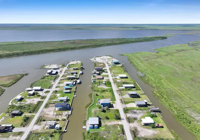 20th image of 1515 Mabry St, Gilchrist, TX 77617 | MLS# 20296206