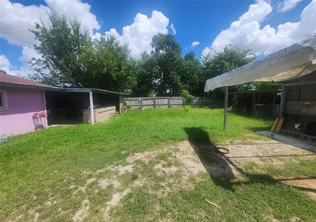 Photo 3 of Single family home for sale at 937 Vivian Ave, Pasadena, TX 77506 | MLS# 53054233 | Listing updated on 2026-08-28