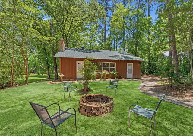 Photo 2 of Single family home for sale at 8330 Elm, Montgomery, TX 77316 | MLS# 22819548 | Listing updated on 2026-08-22