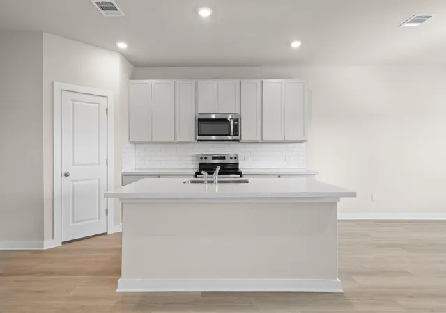 2nd image of 2494 N Heritage Dr, Dayton, TX 77535 | MLS# 55387761