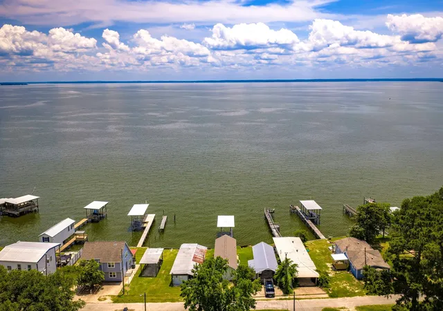 3rd image of 133 Panther, Onalaska, TX 77360 | MLS# 29958737