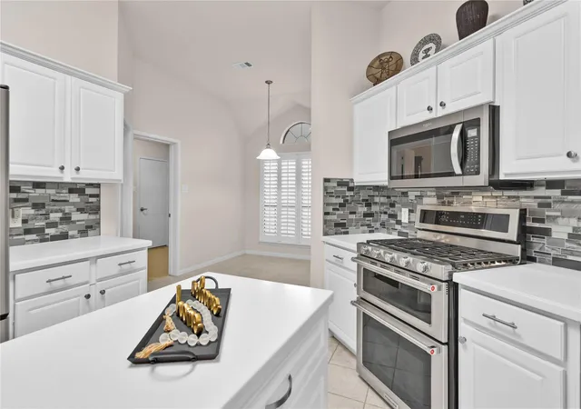 Homes for sale in Friendswood, TX | 3510 Harbor Pass Ln, Friendswood, TX 77546 | MLS# 92373008