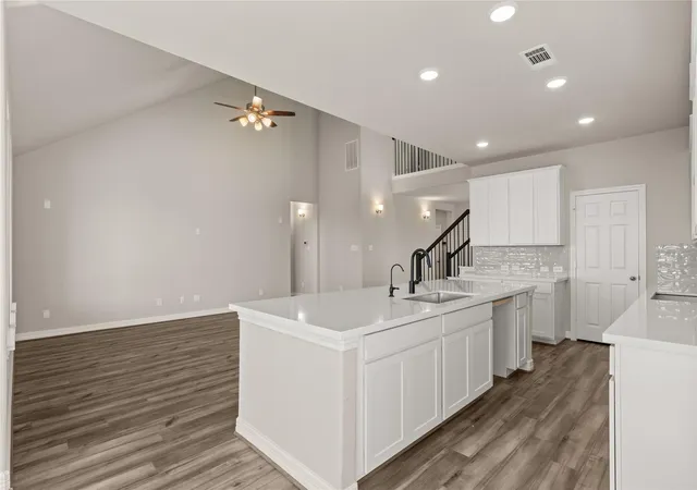 Photo 4 of Single family home for sale at 14902 Buffalo Head St, Mont Belvieu, TX 77523 | MLS# 81164400 | Listing updated on 2026-10-05