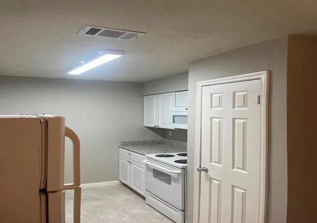 4th image of 13534 Townwood Dr, Houston, TX 77045 | MLS# 51564089
