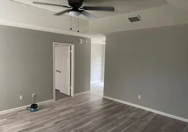 5th image of 13534 Townwood Dr, Houston, TX 77045 | MLS# 51564089