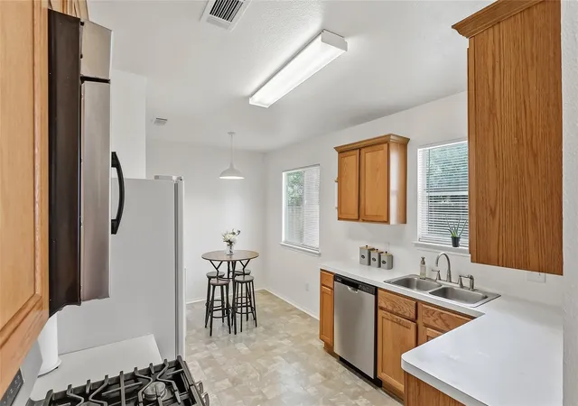 Photo 3 of Single family home for sale at 3304 Judythe Ct, Bryan, TX 77803 | MLS# 9417692 | Listing updated on 2026-07-02