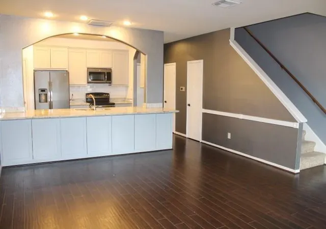 3rd image of 3248 Holly Hall St #3248, Houston, TX 77054 | MLS# 29037388