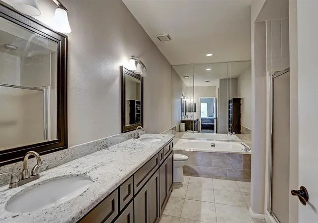 9th image of 3248 Holly Hall St #3248, Houston, TX 77054 | MLS# 29037388
