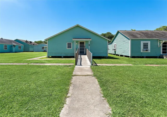 1st image of 311 9th St N, Texas City, TX 77590 | MLS# 81938735