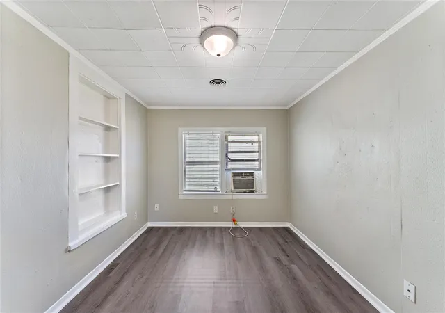 2nd image of 311 9th St N, Texas City, TX 77590 | MLS# 81938735