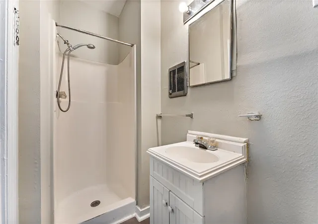 3rd image of 311 9Th St N, Texas City, TX 77590 | MLS# 81938735