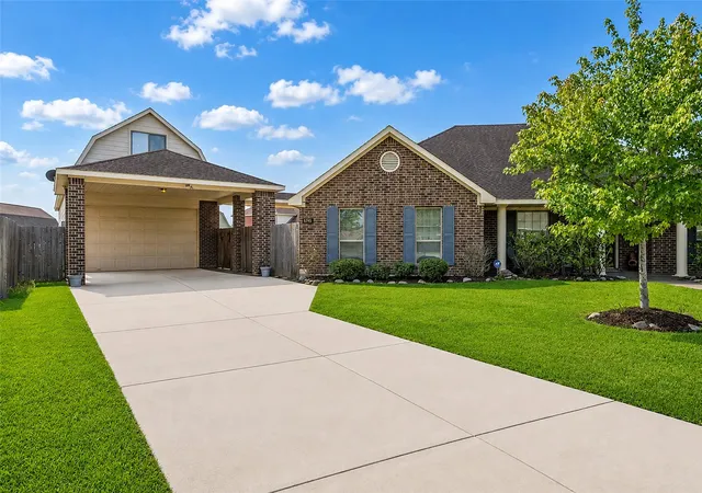 Photo 2 of Single family home for sale at 6746 Conroe Cir, Manvel, TX 77578 | MLS# 50103545 | Listing updated on 2026-09-11