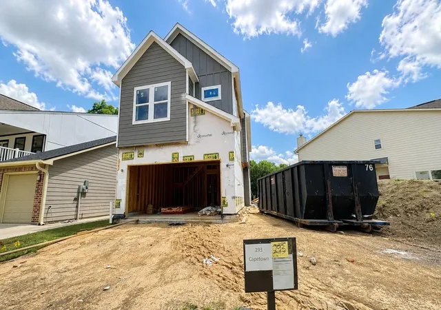 Photo 2 of Single family home for sale at 293 Capetown Dr, Montgomery, TX 77356 | MLS# 78191745 | Listing updated on 2026-07-17