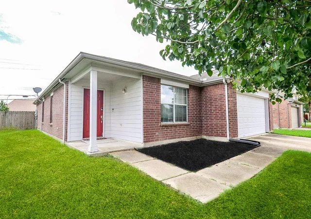Photo 1 of Single family home for sale at 1910 Poco Dr, Missouri City, TX 77489 | MLS# 36154236 | Listing updated on 2026-07-14