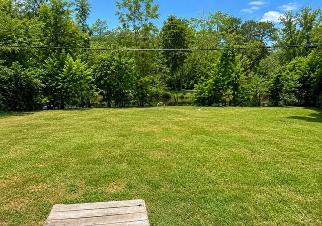 11th image of 1705 E Martha Ln, Pasadena, TX 77502 | MLS# 78715374