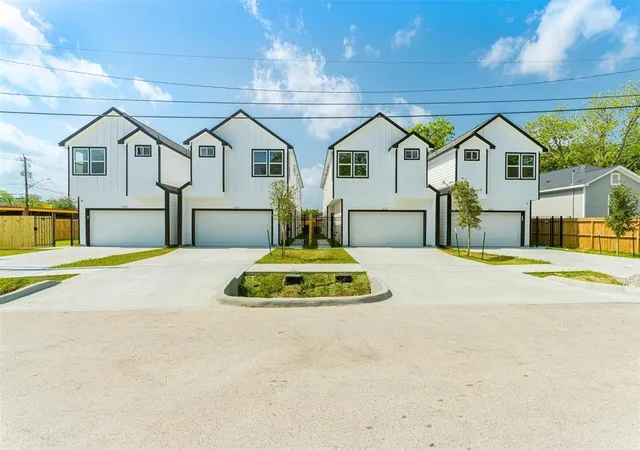 Photo 1 of Single family home for sale at 4126 Dorchester St, Houston, TX 77016 | MLS# 40693919 | Listing updated on 2026-09-11
