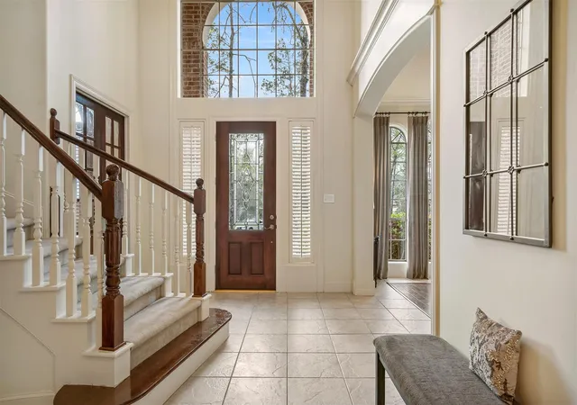 Photo 4 of Single family home for sale at 2 Lenox Hl Dr, Spring, TX 77382 | MLS# 83958772 | Listing updated on 2026-09-11