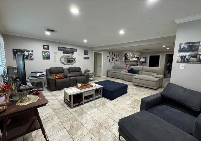 3rd image of 2000 Kirk Dr, Brenham, TX 77833 | MLS# 96465107