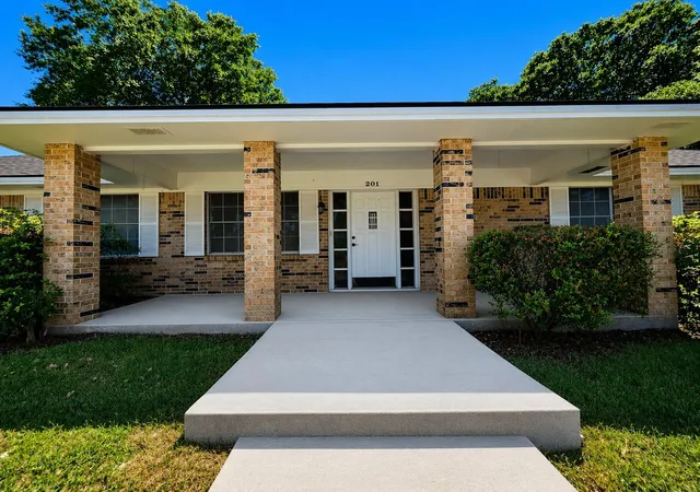 Homes for sale in Jasper, TX | 201 Verna St, Jasper, TX 75951 | MLS# 2417398