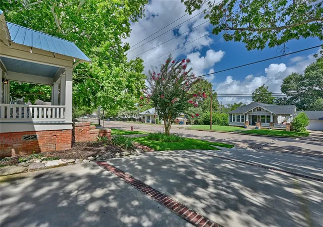 Homes for sale in Brenham, TX | 100 W Tom Green St, Brenham, TX 77833 | MLS# 5950659
