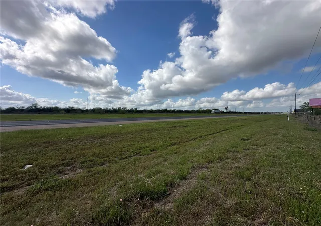 Photo 2 of Land for sale at 0 U S Hwy 59 N, Victoria, TX 77905 | MLS# 82582089 | Listing updated on 2026-03-31