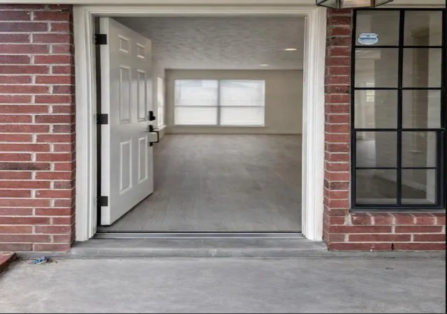 Photo 3 of Single family home for sale at 4911 E Fallen Bough Dr, Houston, TX 77041 | MLS# 27687369 | Listing updated on 2026-08-26