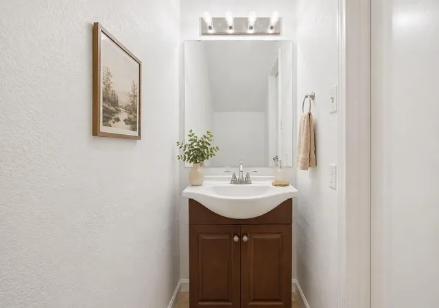 4th image of 3606 Ocee St, Houston, TX 77063 | MLS# 9927366