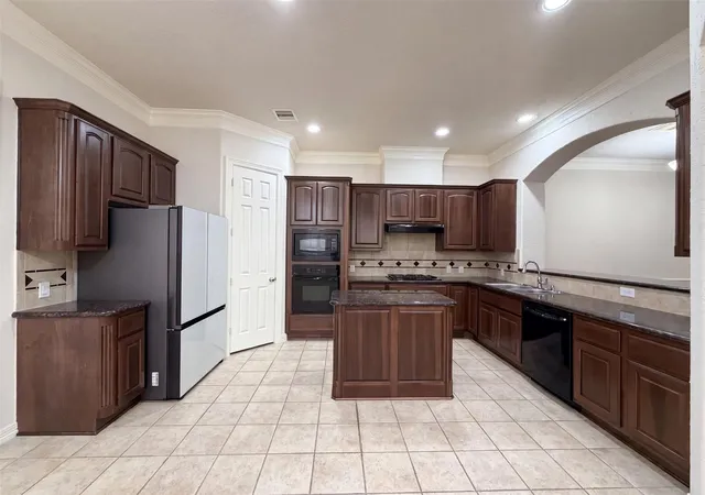 Photo 2 of Townhouse for sale at 2942 Royal Oaks Crst, Houston, TX 77082 | MLS# 71166538 | Listing updated on 2026-09-20