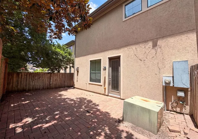 Photo 4 of Townhouse for sale at 2942 Royal Oaks Crst, Houston, TX 77082 | MLS# 71166538 | Listing updated on 2026-09-20