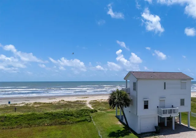 Photo 2 of Single family home for sale at 21220 Gulf Dr, Galveston, TX 77554 | MLS# 5416575 | Listing updated on 2026-09-27