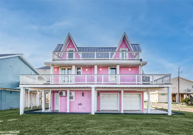 Photo 1 of Single family home for sale at 21239 Gulf Dr, Galveston, TX 77554 | MLS# 31934065 | Listing updated on 2026-09-16