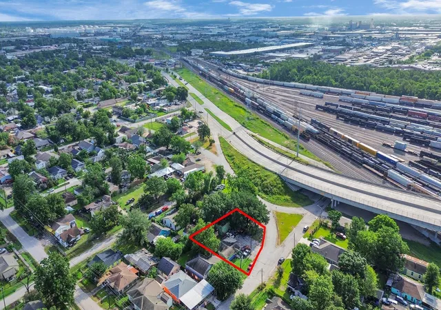 1st image of 7317 Palestine St, Houston, TX 77020 | MLS# 5094852