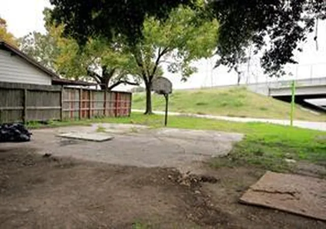5th image of 7317 Palestine St, Houston, TX 77020 | MLS# 5094852