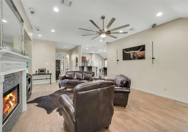 Photo 4 of Single family home for sale at 7306 Still Hvn Dr, Richmond, TX 77407 | MLS# 43500300 | Listing updated on 2026-09-03