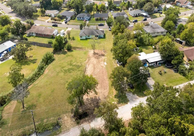 Photo 2 of Land for sale at Tbd Durrain Fry Rd, Baytown, TX 77520 | MLS# 40045631 | Listing updated on 2026-06-01