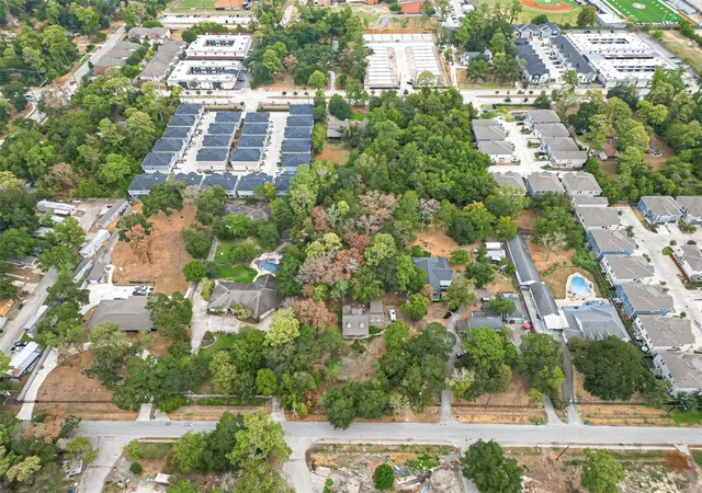 Photo 3 of Sale Pending at 806 Lehman St, Houston, TX 77018 | MLS# 52038257 | Listing updated on 2026-07-02