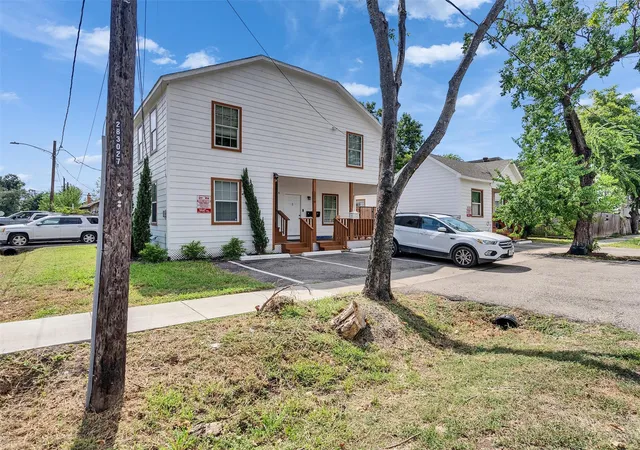 3rd image of 2514 Gano St, Houston, TX 77009 | MLS# 85658305