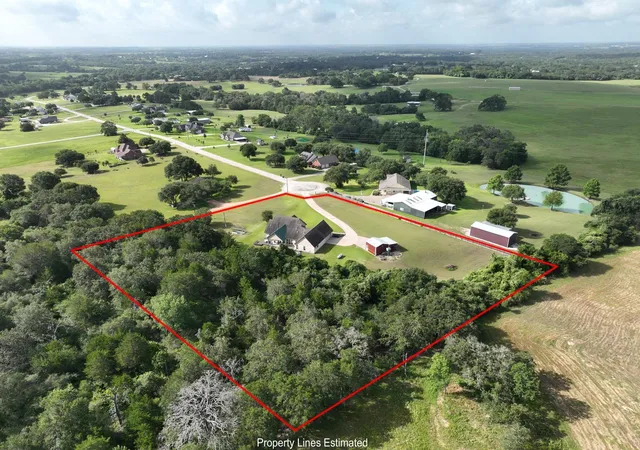 Homes for sale in Brenham, TX | 1205 Pecan Glen Rd, Brenham, TX 77833 | MLS# 61510500