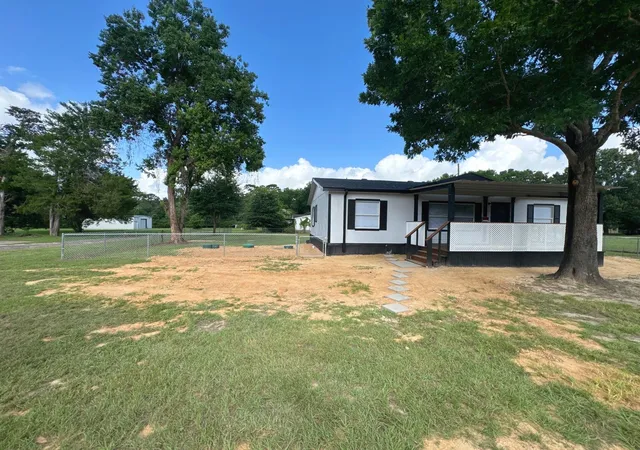Homes for sale in Trinity, TX | 272 Lakewood Dr, Trinity, TX 75862 | MLS# 76945686