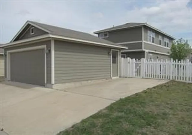 2nd image of 504 Rolling Oak Dr, Round Rock, TX 78664 | MLS# 75365392